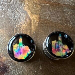 Middle finger gauges